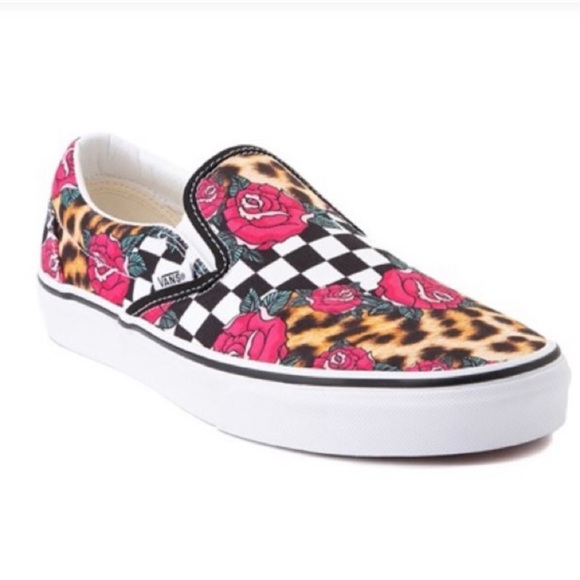 Vans Classic Slip-On Rose Animal Checkerboard True White Size~ 7 W /5.5 M - Picture 3 of 10
